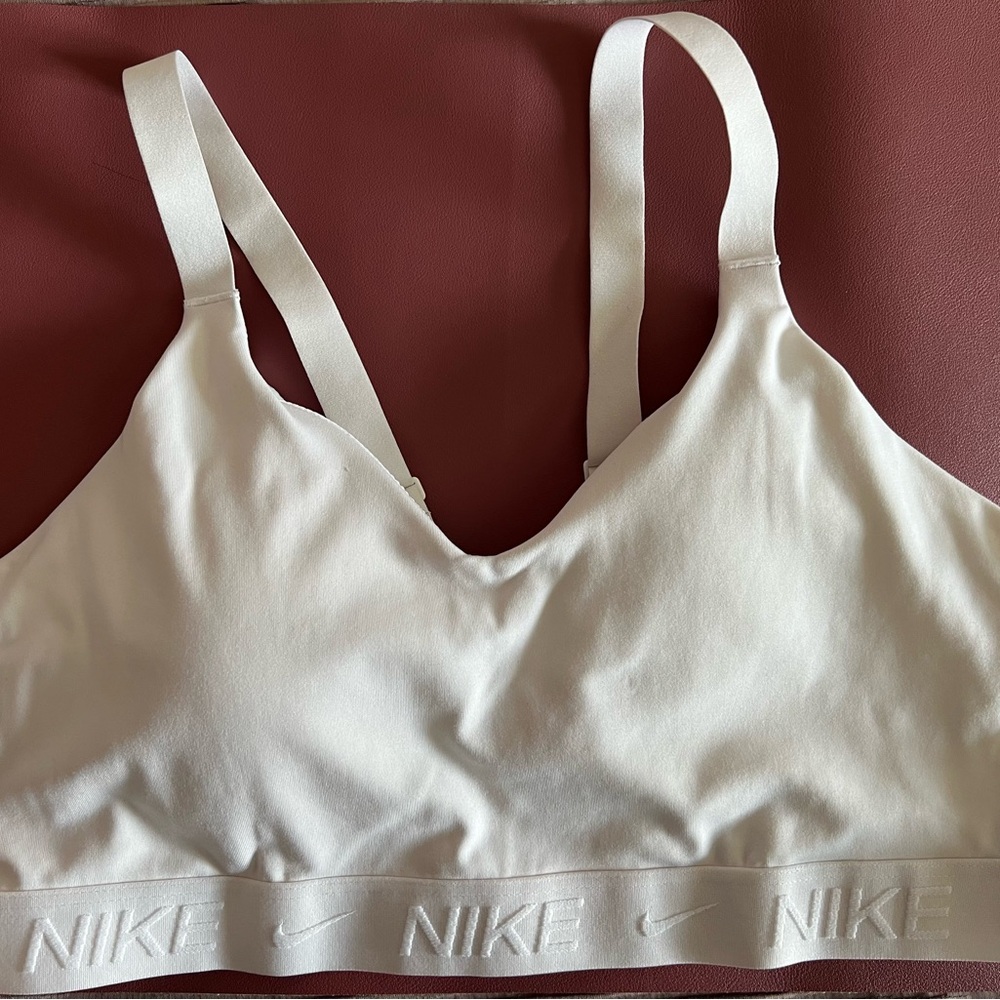Nike Women's Indy Medium Support Sports Bra